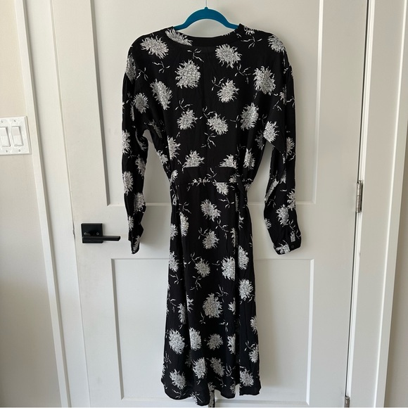 NWT Fansilanen Black Floral Button Down Tie Waist Midi Dress Size L - Picture 6 of 10